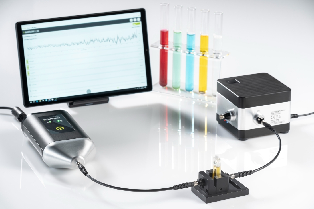 trinamiX NIR Spectroscopy: trinamiX launches transmission solution for analysis of liquids